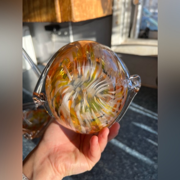 Vintage Glass Art Baskets *2 Available* - Picture 3 of 5